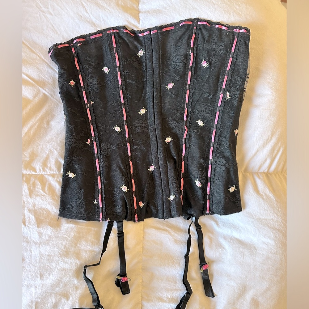 Size 36 black corset with flower embroidery